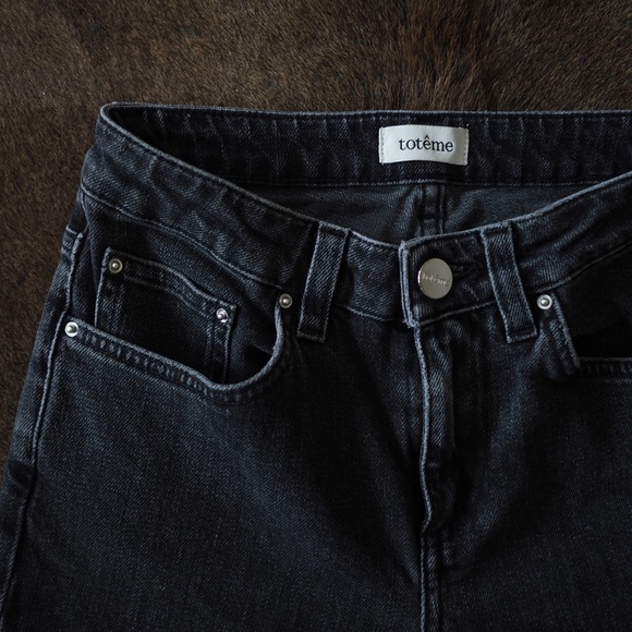 toteme straight